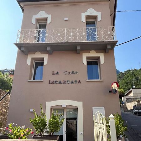 La Casa Incartata Apartment ตอสโกลาโน มาแดร์โน ภายนอก รูปภาพ