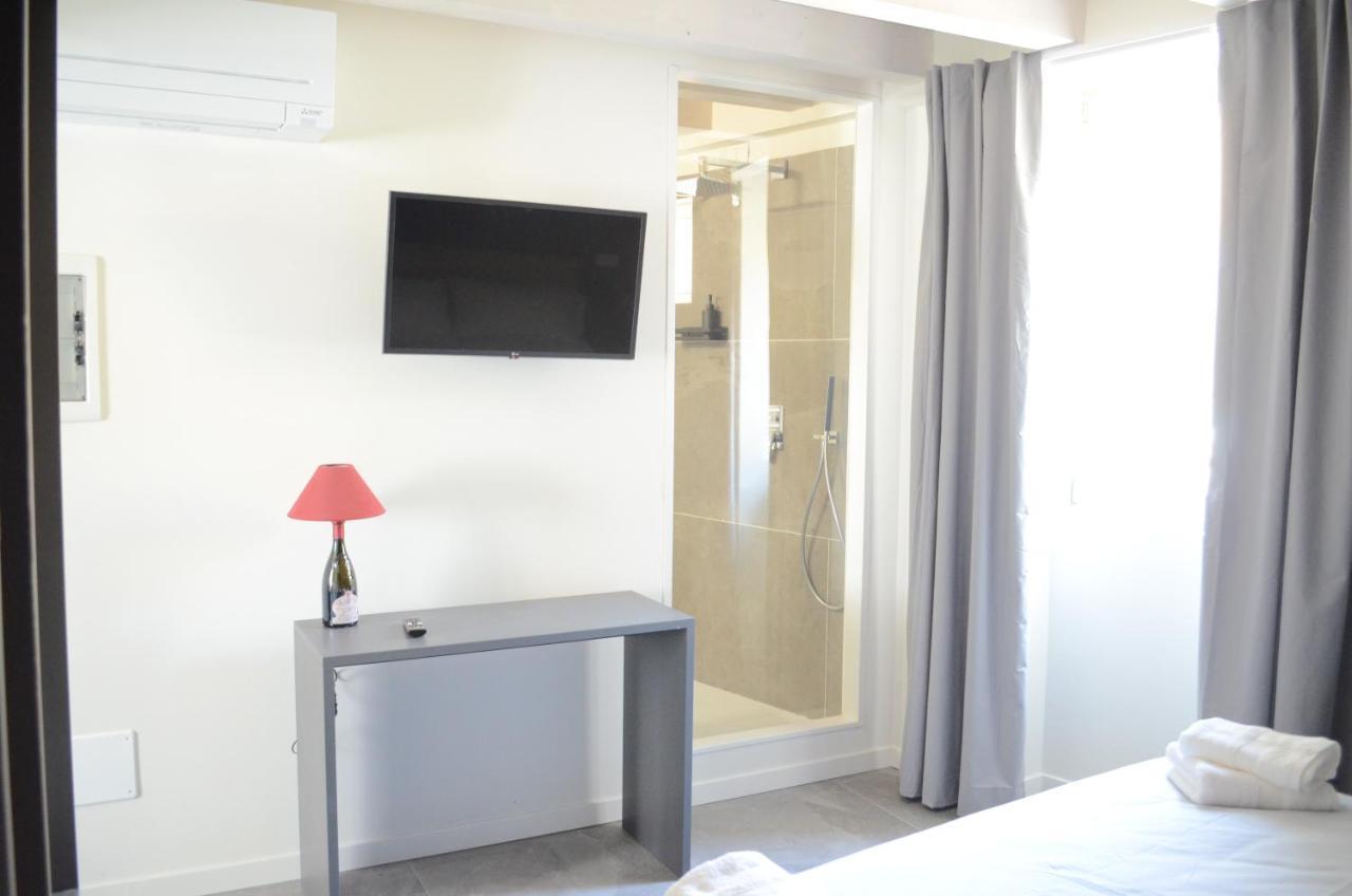 La Casa Incartata Apartment ตอสโกลาโน มาแดร์โน ภายนอก รูปภาพ