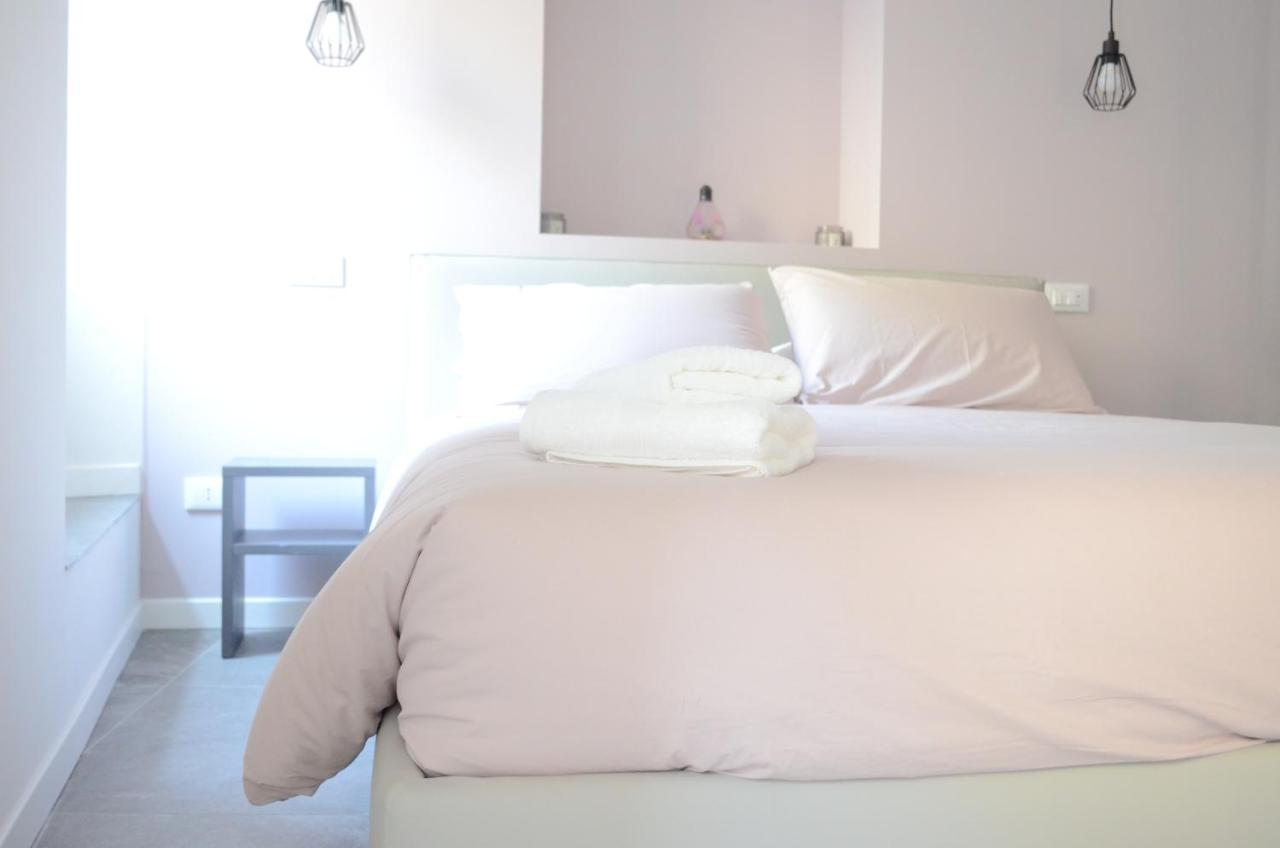 La Casa Incartata Apartment ตอสโกลาโน มาแดร์โน ภายนอก รูปภาพ